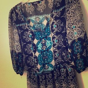Cute patterned 3/4 sleeve dress
